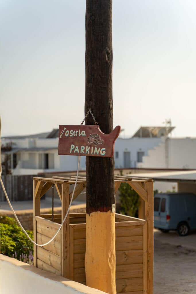 villa-ostria-koufonissia-exterior-parking-garden-2 svg+xml;charset=utf