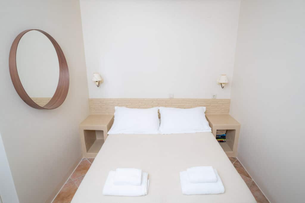 places-to-stay-in-koufonissia-junior-double-room-1 svg+xml;charset=utf