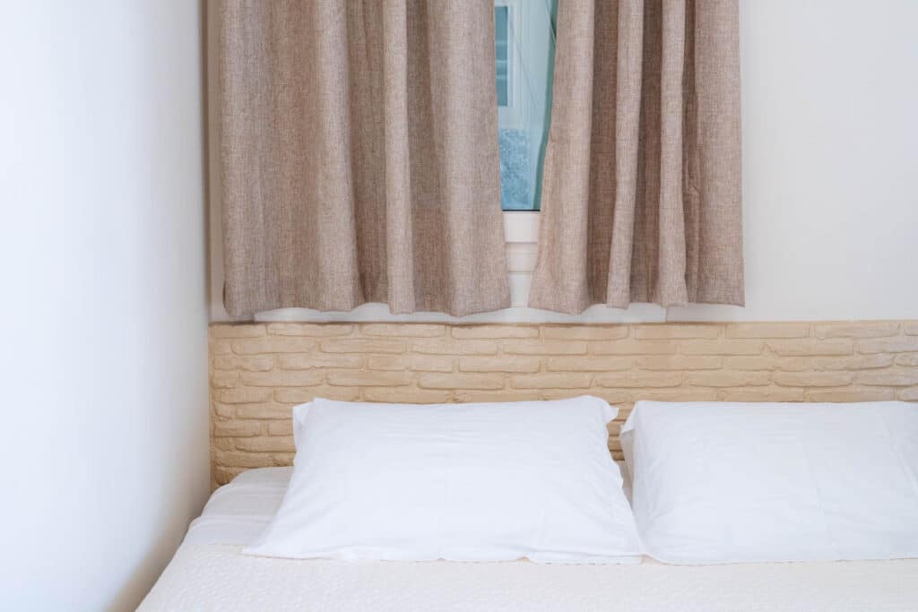 places-to-stay-in-koufonissia-sea-view-double-room-4 svg+xml;charset=utf