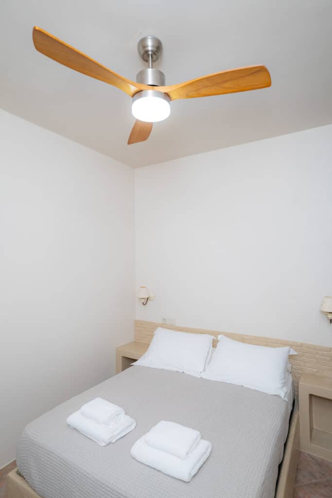 places-to-stay-in-koufonissia-standard-double-room-28 svg+xml;charset=utf