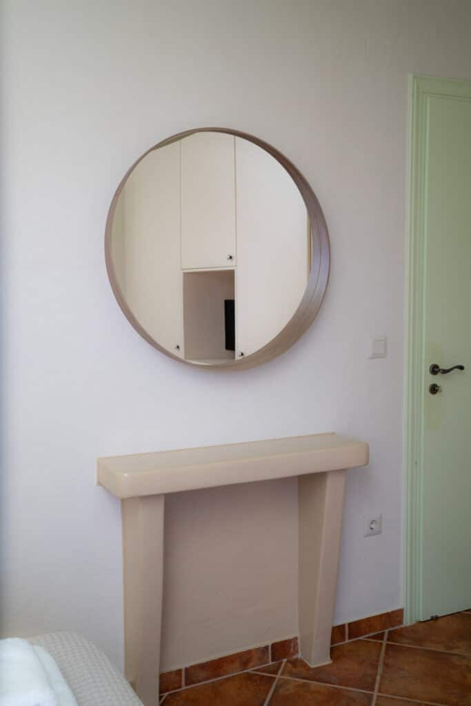 places-to-stay-in-koufonissia-top-floor-apartment-10 svg+xml;charset=utf